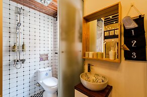 Qiyu Homestay - West Nanjing Road Branch