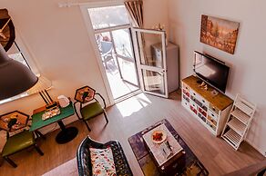 Qiyu Homestay - West Nanjing Road Branch