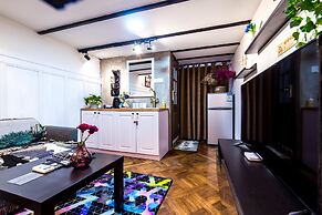 Qiyu Homestay - West Nanjing Road Branch