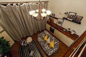 Qiyu Homestay - West Nanjing Road Branch