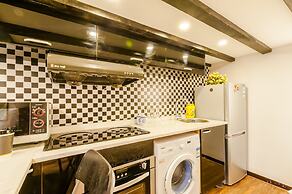 Qiyu Homestay - West Nanjing Road Branch