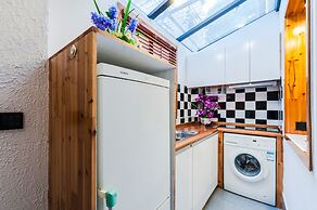 Qiyu Homestay - West Nanjing Road Branch