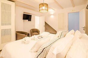 Eden View Suites & Villas