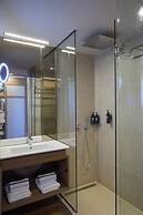 Zeus Eleva Mirabello Bay