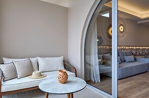 Zeus Eleva Mirabello Bay