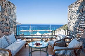 Zeus Eleva Mirabello Bay