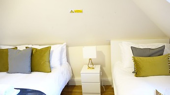 RC Airport Rooms