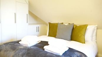 RC Airport Rooms