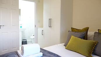 RC Airport Rooms
