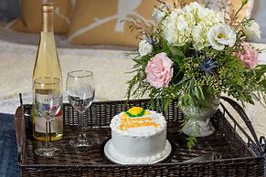 The Steamboat House Bed & Breakfast