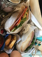 White Linen Guesthouse