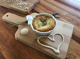 White Linen Guesthouse