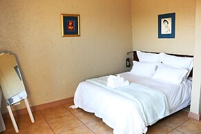 White Linen Guesthouse