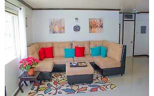 Coconut Suite at Turtle Towers