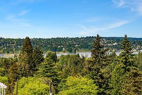 Seattle Vacation Home: The Tuscan Villa