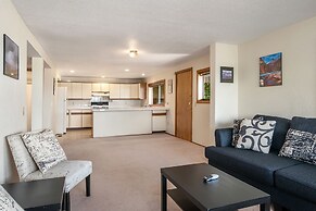 Seattle Vacation Home: The Tuscan Villa