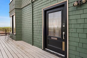 Seattle Vacation Home: The Tuscan Villa