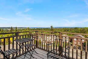 Seattle Vacation Home: The Tuscan Villa