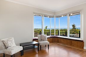 Seattle Vacation Home: The Tuscan Villa