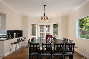 Seattle Vacation Home: The Tuscan Villa