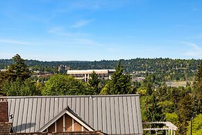 Seattle Vacation Home: The Tuscan Villa
