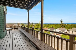 Seattle Vacation Home: The Tuscan Villa