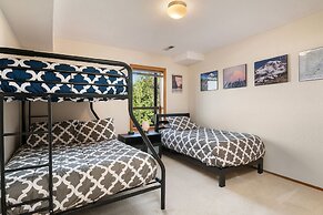 Seattle Vacation Home: The Tuscan Villa