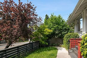 Seattle Vacation Home: Montlake 7 Bedroom