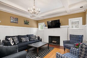 Seattle Vacation Home: Montlake 7 Bedroom