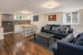 Seattle Vacation Home: Montlake 7 Bedroom