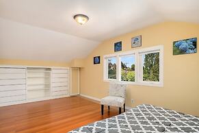 Seattle Vacation Home: Montlake 7 Bedroom