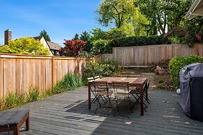 Seattle Vacation Home: Montlake 7 Bedroom