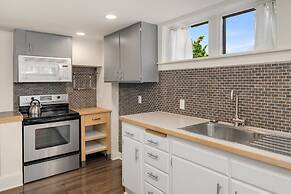 Seattle Vacation Home: Montlake 7 Bedroom