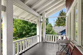 Seattle Vacation Home: Montlake 7 Bedroom