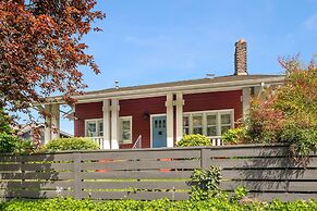 Seattle Vacation Home: Montlake 7 Bedroom