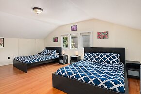 Seattle Vacation Home: Montlake 7 Bedroom