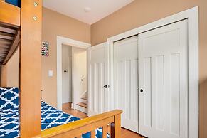 Seattle Vacation Home: Montlake 7 Bedroom