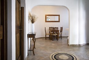 Sonido Del Mar Hotel and Yoga Loft