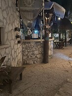 Sonido Del Mar Hotel and Yoga Loft