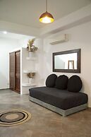 Sonido Del Mar Hotel and Yoga Loft
