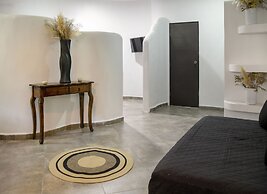 Sonido Del Mar Hotel and Yoga Loft
