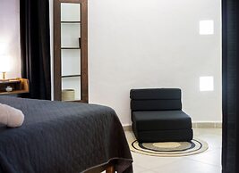 Sonido Del Mar Hotel and Yoga Loft