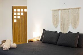 Sonido Del Mar Hotel and Yoga Loft