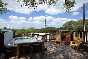 At Canyon Lake CL1233 3 Bedroom Villa by RedAwning