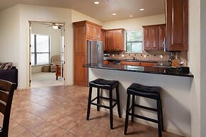 At Canyon Lake CL1233 3 Bedroom Villa by RedAwning