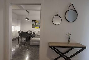 Unique Apartment near Acropolis by GHH