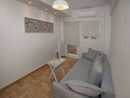 Unique Apartment near Acropolis by GHH