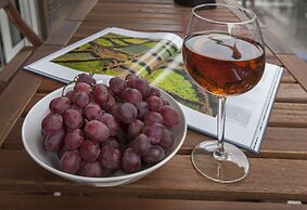 Unique Apartment near Acropolis by GHH