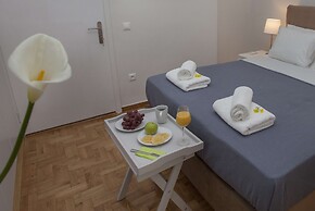 Unique Apartment near Acropolis by GHH