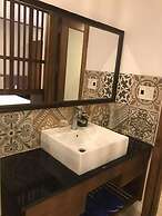 Aris Beach Apartment & Hotel